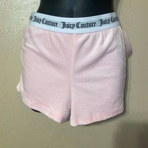 JUICY COUTURE SOFT PINK SHORTS !